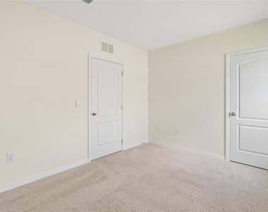 1511 Catbriar Way - Photo Thumbnail 14