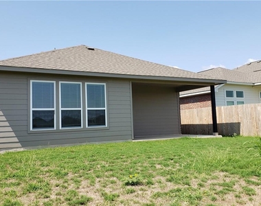 718 Blue Oak Blvd - Photo Thumbnail 15