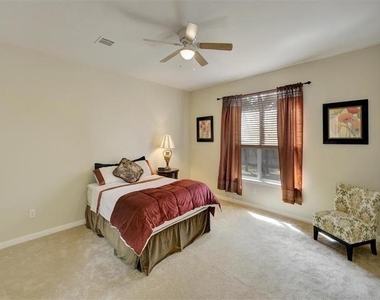 2400 Nan Ln - Photo Thumbnail 12