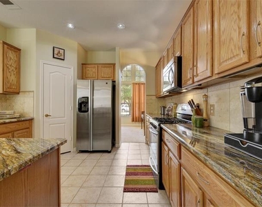 2400 Nan Ln - Photo Thumbnail 10