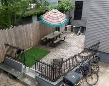 118 Kingsland Avenue - Photo Thumbnail 4