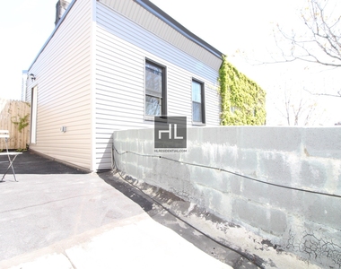 118 Kingsland Avenue - Photo Thumbnail 5