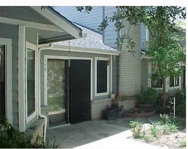 2001 Parker Ln - Photo Thumbnail 2