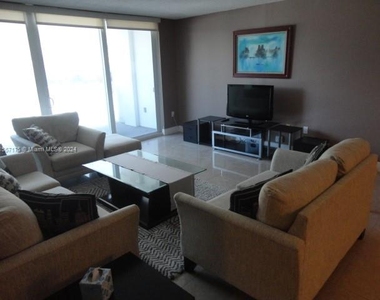 2751 S Ocean Dr - Photo Thumbnail 13