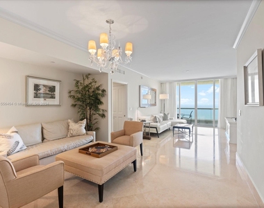 17875 Collins Ave - Photo Thumbnail 4