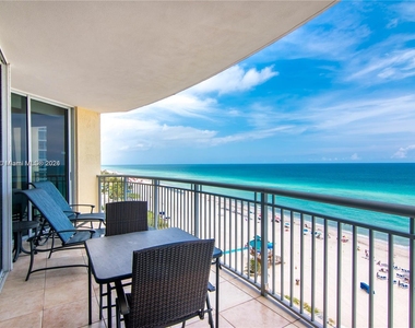 17375 Collins Ave - Photo Thumbnail 0