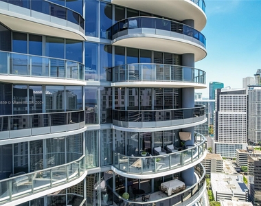 1000 Brickell Plz - Photo Thumbnail 52