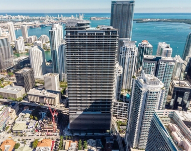 1000 Brickell Plz - Photo Thumbnail 30