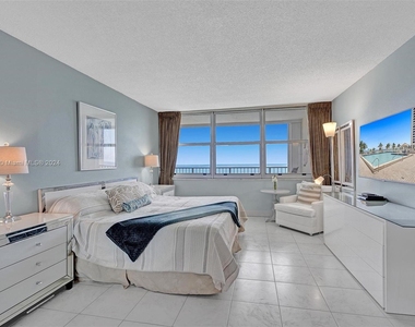 2201 S Ocean Dr - Photo Thumbnail 21