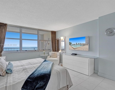 2201 S Ocean Dr - Photo Thumbnail 20