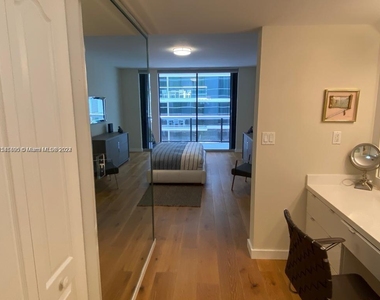 9455 Collins Ave - Photo Thumbnail 12