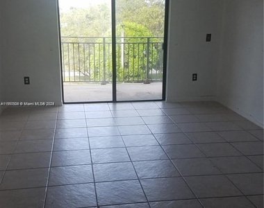 9300 Fontainebleau Blvd - Photo Thumbnail 4