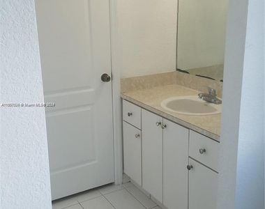 9300 Fontainebleau Blvd - Photo Thumbnail 9