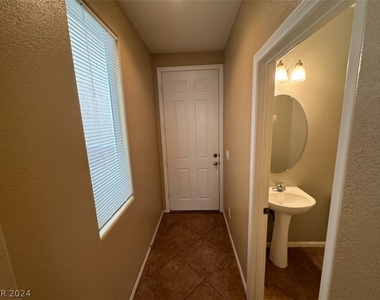 9289 Opal Hills Lane - Photo Thumbnail 2