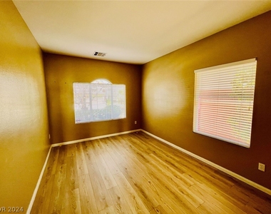 10217 Hawk Bay Place - Photo Thumbnail 10