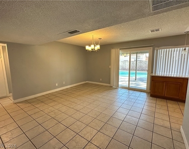 4036 Bridgeview Circle - Photo Thumbnail 3