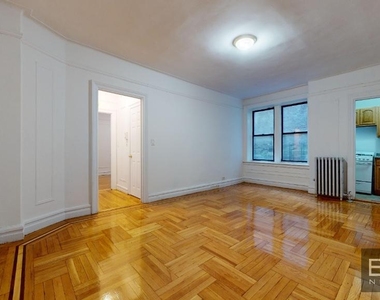 3175 Grand Concourse - Photo Thumbnail 0