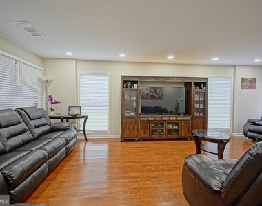 25 Viburnum Ln - Photo Thumbnail 8