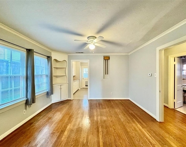 5511 Longview Street - Photo Thumbnail 4