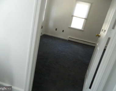 24a Barrett Avenue - Photo Thumbnail 22