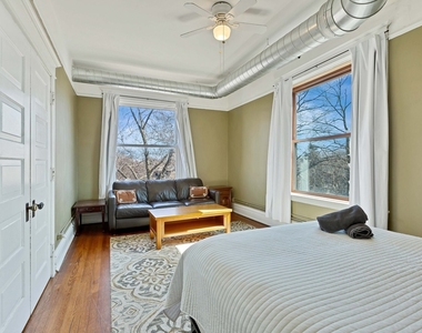 117 S Lombard Avenue - Photo Thumbnail 14