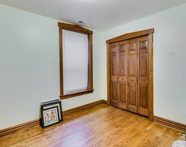 4713 N Drake Avenue - Photo Thumbnail 10