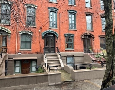 136 Sussex St - Photo Thumbnail 9