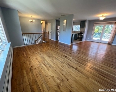 787 Elmwood Road - Photo Thumbnail 3