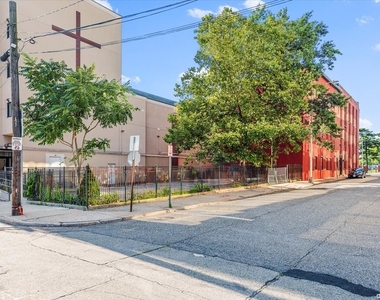 316 Fulton Avenue - Photo Thumbnail 17