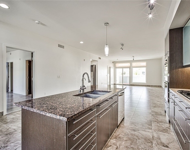 8925 W Flamingo Road - Photo Thumbnail 8