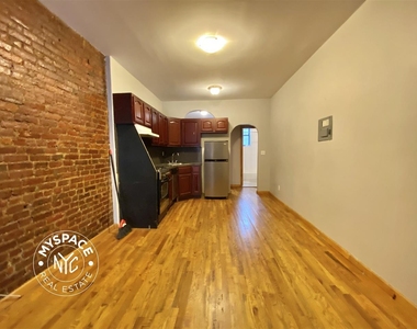 891 Bergen St - Photo Thumbnail 6