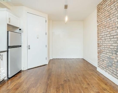 435 Bleecker St - Photo Thumbnail 1