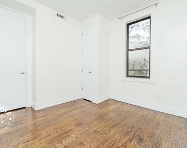 435 Bleecker St - Photo Thumbnail 5