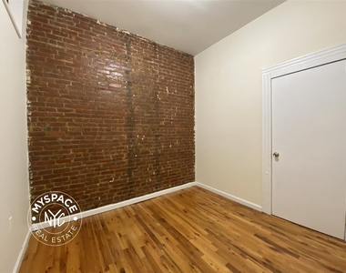 38 Nostrand Ave. - Photo Thumbnail 9