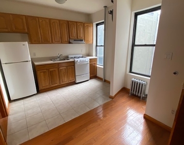 328 East 14th Street - Photo Thumbnail 6