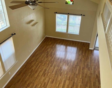 719 Lotz Way - Photo Thumbnail 10