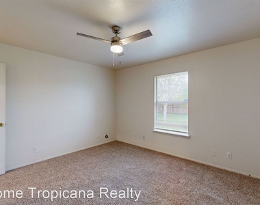 2614 Lazy Ridge Dr - Photo Thumbnail 11