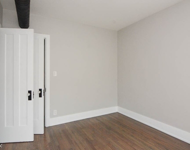 3907 W Wellington, Unit E-7 - Photo Thumbnail 16