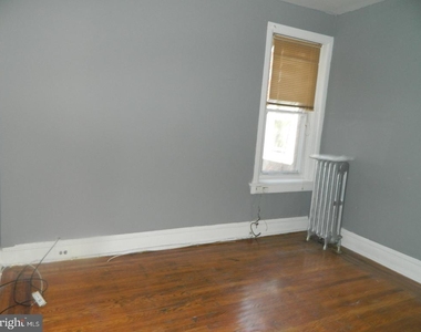 5833 Warrington Ave - Photo Thumbnail 11