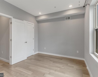 2342 Wilder St - Photo Thumbnail 13