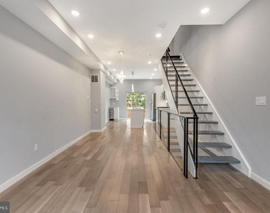 2342 Wilder St - Photo Thumbnail 4