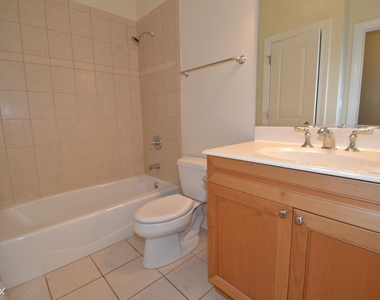 3060 N Clybourn Ave Apt 3n - Photo Thumbnail 12