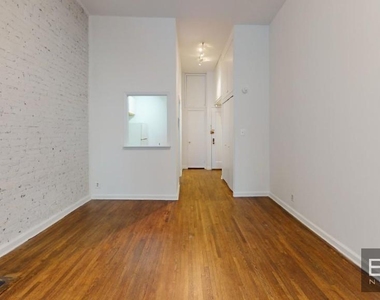 419 East 87 Street - Photo Thumbnail 10