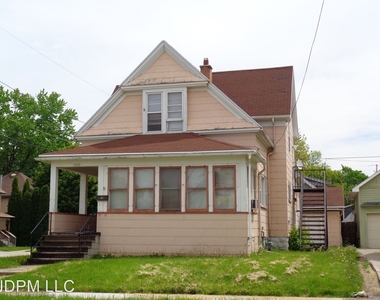 752 Franklin Street - Photo Thumbnail 0