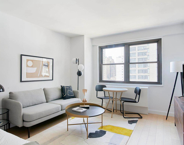 222 East 39th Street - Photo Thumbnail 1