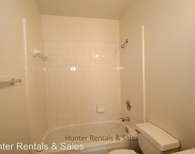 1510 Benttree Dr - Photo Thumbnail 11