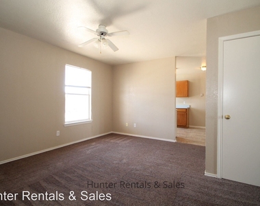 1510 Benttree Dr - Photo Thumbnail 5