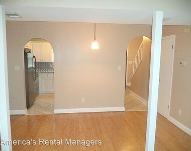 903 Cedar Crest Drive - Photo Thumbnail 7