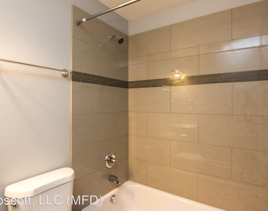 2722 Sw Spring Garden St., Apt 17 - Photo Thumbnail 6