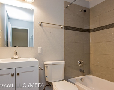 2722 Sw Spring Garden St., Apt 17 - Photo Thumbnail 5